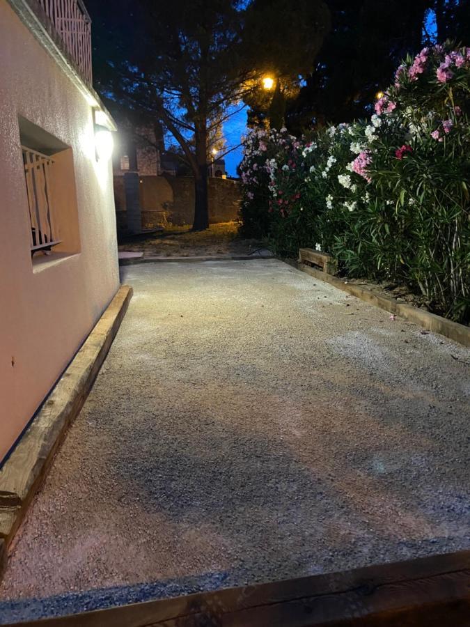 Gite "Au Bout Du Chemin" Beaumes-de-Venise Exteriör bild